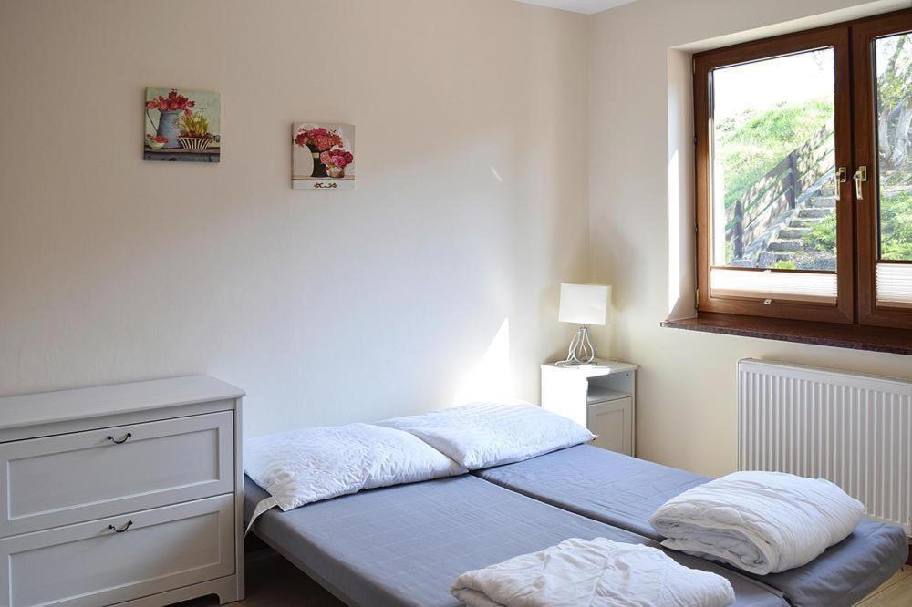 Dom U Zbyszka Z Prywatna Plaza Villa Kiedrowice Kültér fotó